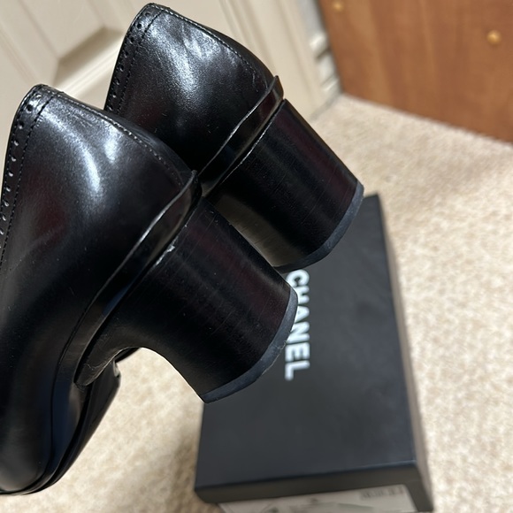 Black Chanel Block Heel 6.5 - Picture 3 of 3